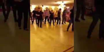 18 Wheels  &  A Dozen Roses