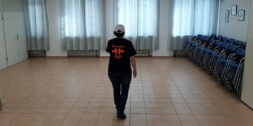 Broken Neon Hearts (de)