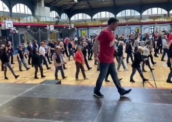 Right Girl Wrong Time