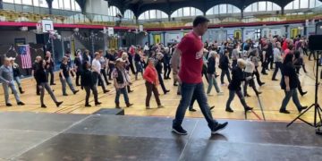 Right Girl Wrong Time