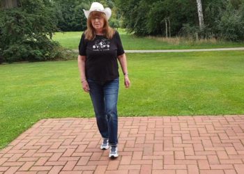 Raisin’ Me a Country Girl