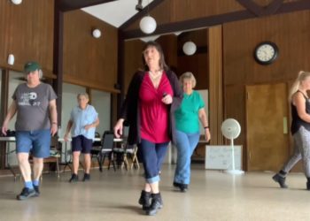 EZ Sealed With A Kiss