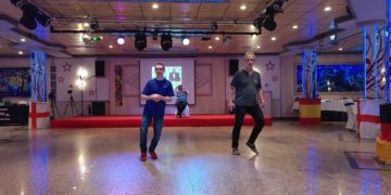 Tutti Senza Una Donna