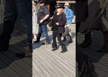 Long LIVE Country Music