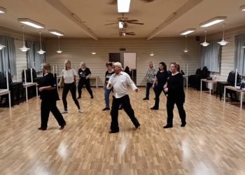 Suit And Tie (16 Tons)